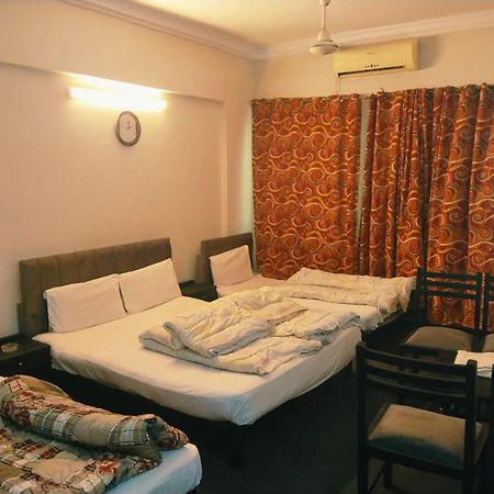 Shahzad Hotel Rawalpindi Buitenkant foto