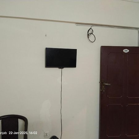 Shahzad Hotel Rawalpindi Buitenkant foto