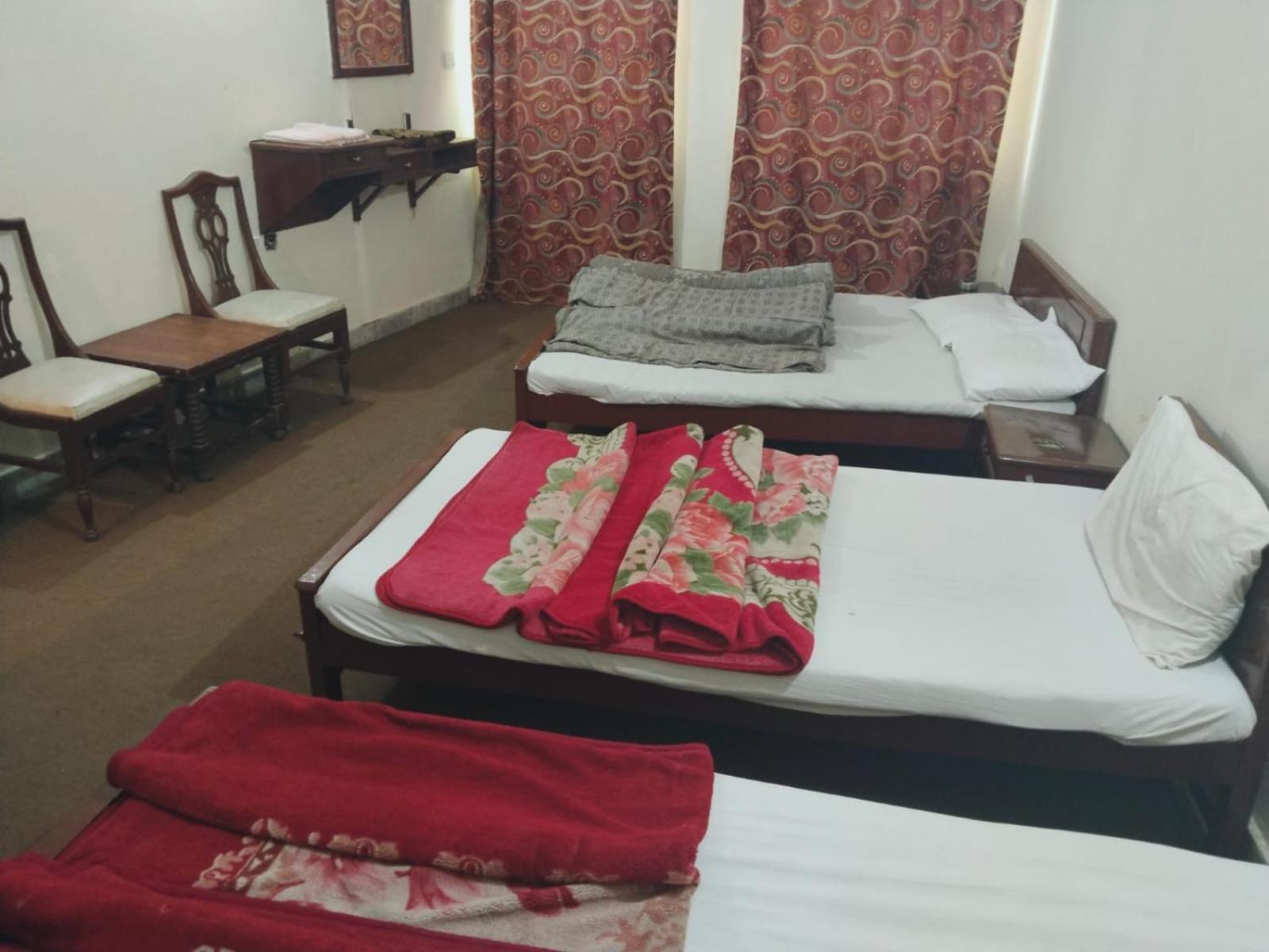 Shahzad Hotel Rawalpindi Buitenkant foto