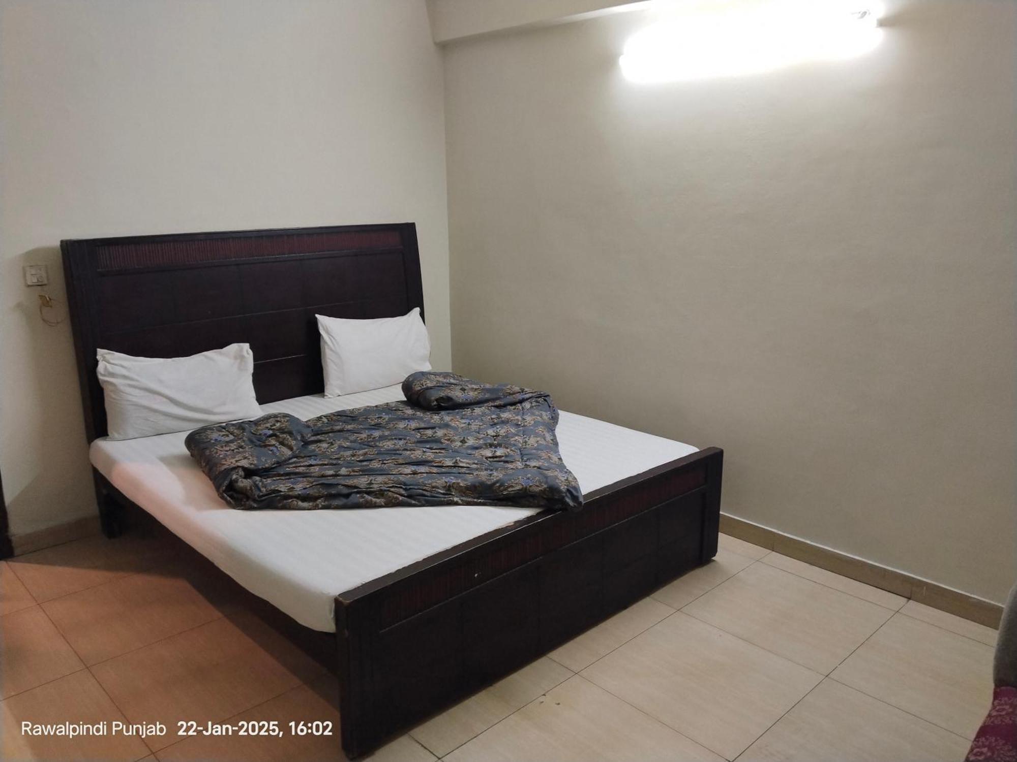 Shahzad Hotel Rawalpindi Buitenkant foto